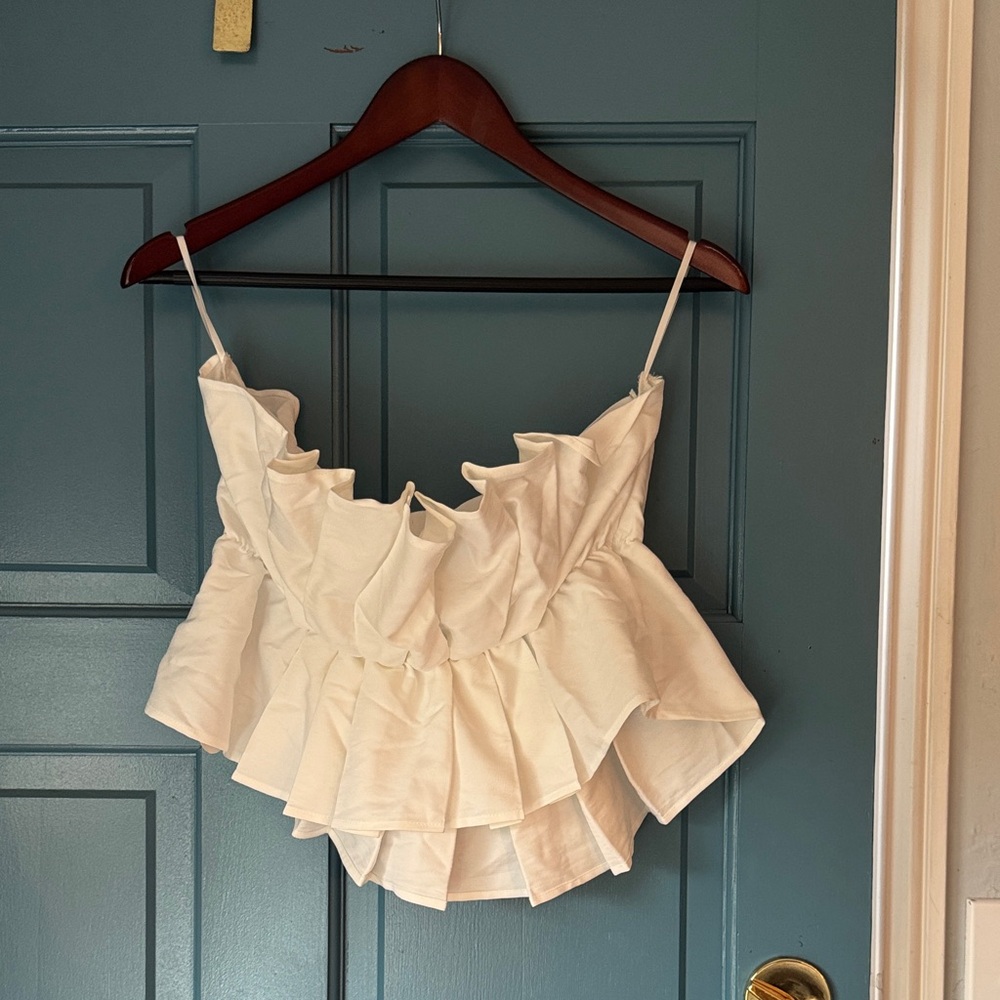 RUFFLED TOP